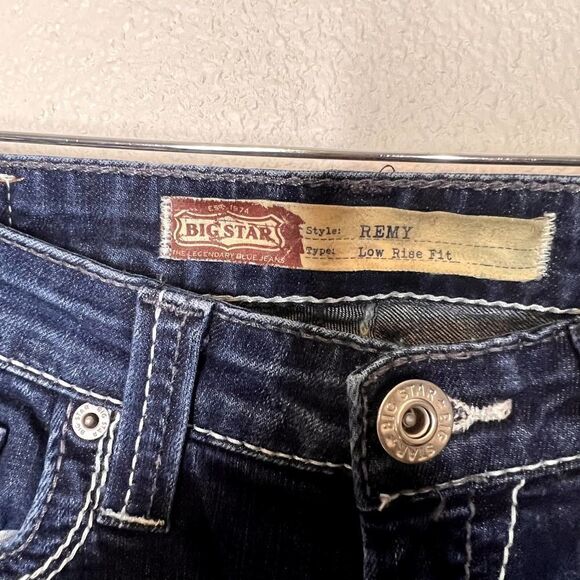 Big Star Remy Low Rise Fit Solid Dark Wash Denim Jeans Size 28 Long - Picture 3 of 6